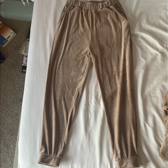 Brown velour tracksuit 3 piece set - Picture 4 of 4